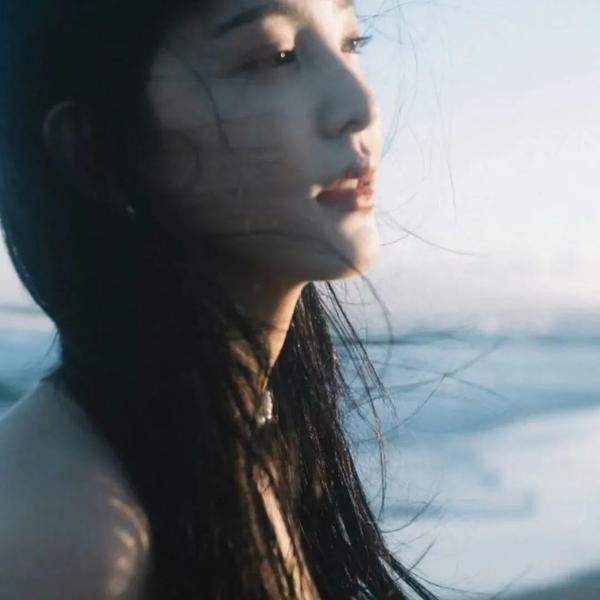 往事成空曲中归